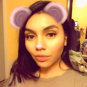 Meet your Posher, Vanessa